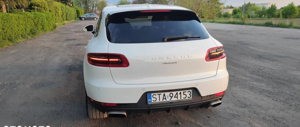Porsche Macan cena 164900 przebieg: 65000, rok produkcji 2018 z Golina małe 191